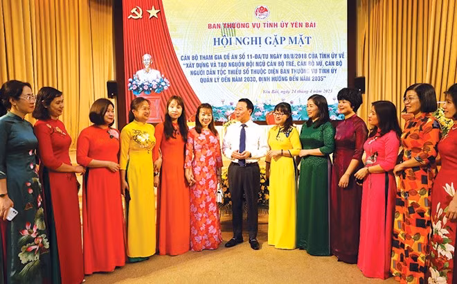 Quan tâm thực hiện công tác cán bộ nữ ảnh 1