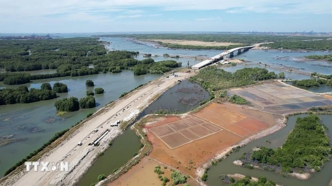 Đẩy nhanh tiến độ giải ngân vốn đầu tư công.