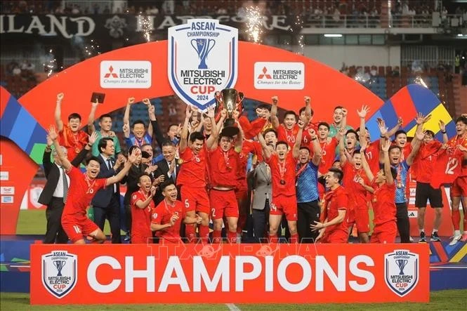 Các cầu thủ đội tuyển Việt Nam hân hoan trong niềm vui vô địch ASEAN Cup 2024.