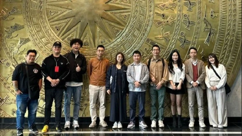 Đoàn công tác của Riot thăm quan và làm việc với VTVcab.