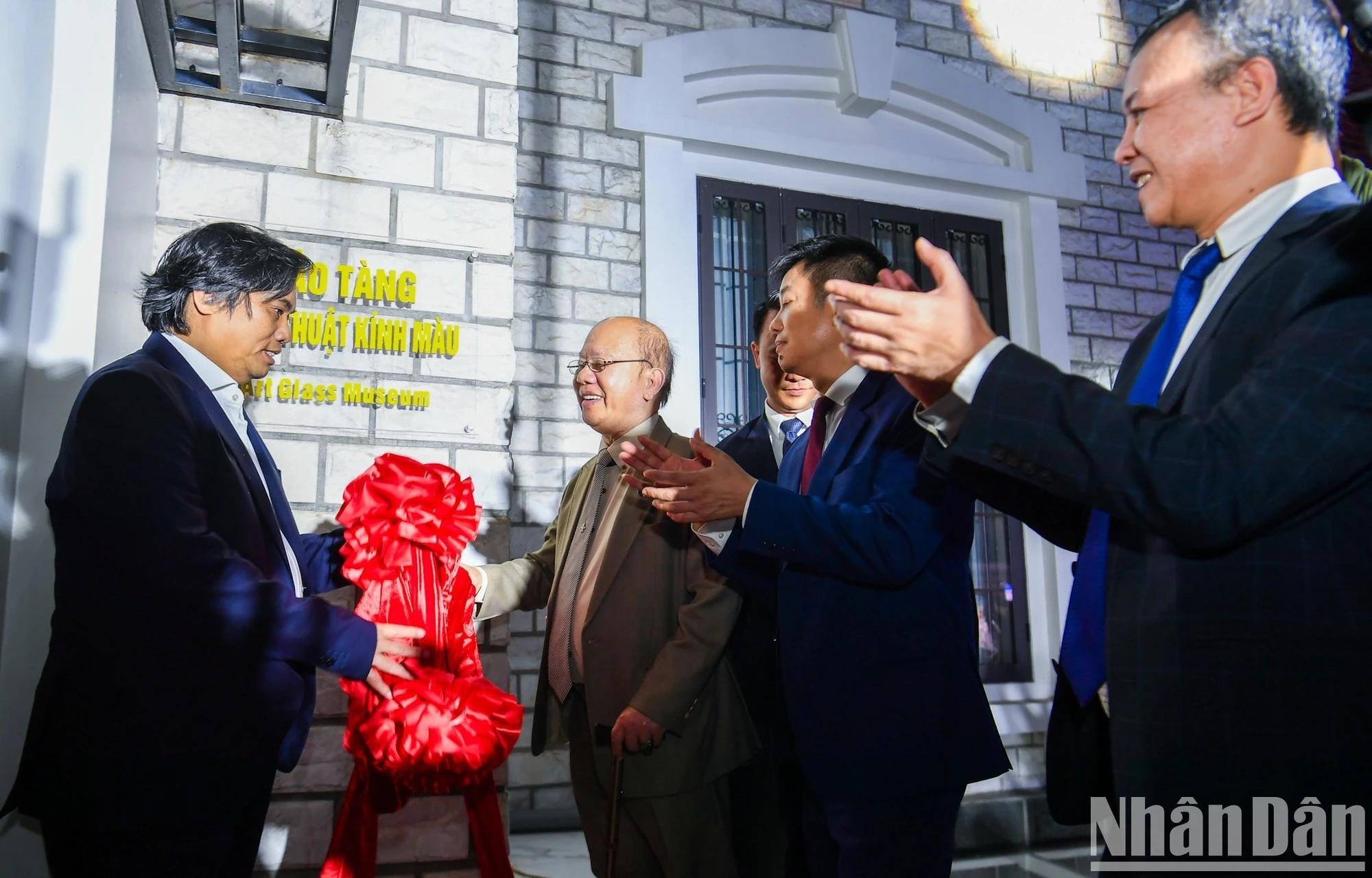 Bảo tàng Nghệ thuật kính màu chính thức khai trương sau 3 năm xây dựng.