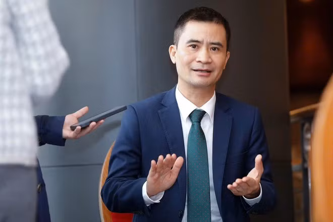 Tiến sỹ Trần Hoàng Long, Phó Viện trưởng Viện Nghiên cứu Đông Bắc Á, Viện Hàn lâm Khoa học Xã hội Việt Nam (VASS).