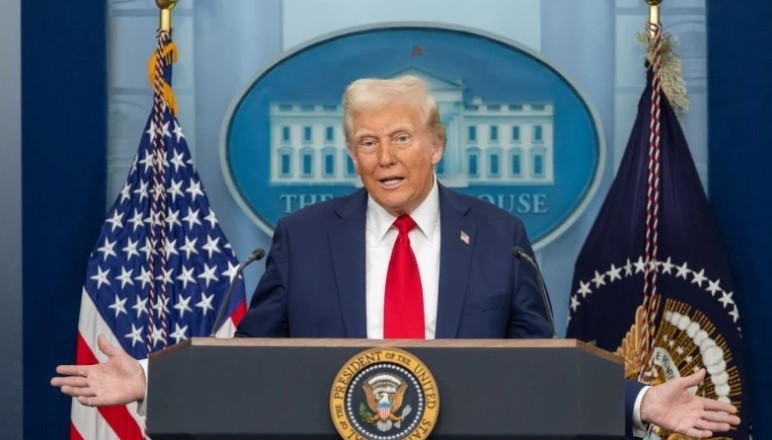 Tổng thống Donald Trump phát biểu trong một cuộc họp báo tại Nhà Trắng ở Washington D.C. vào ngày 30/1/2025. 2.jpg