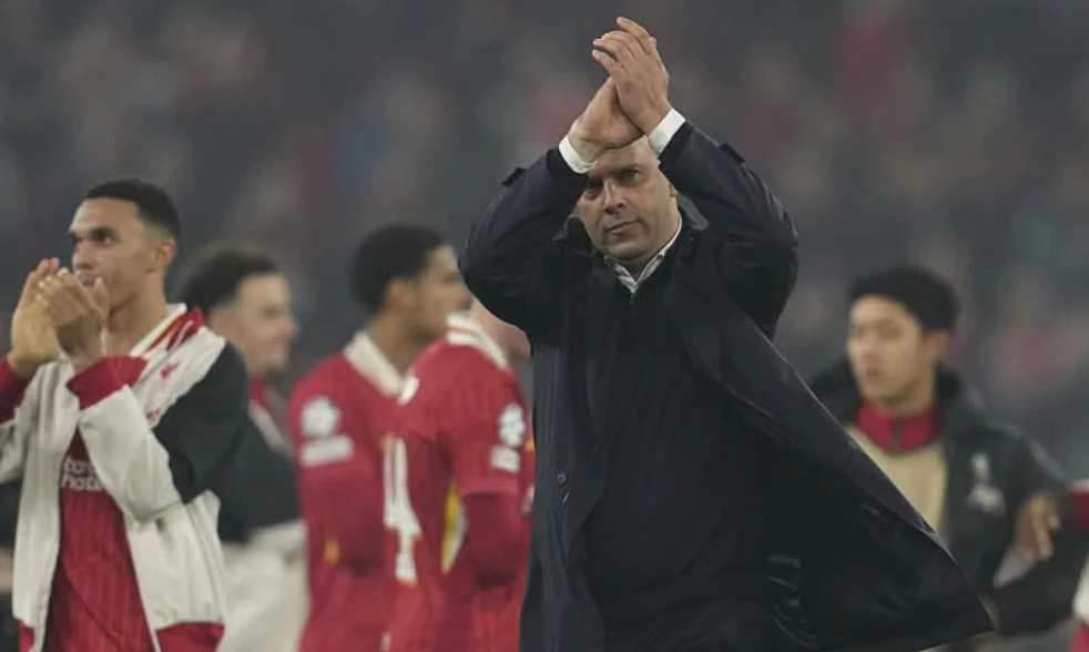 HLV Arne Slot đang giúp Liverpool thi đấu ấn tượng.