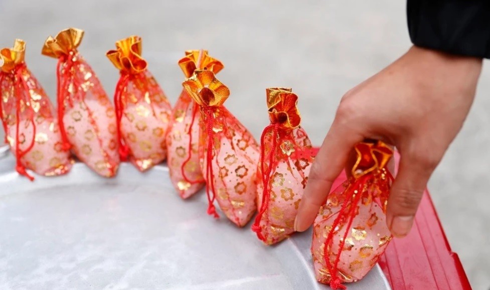 “Đầu năm mua muối”. 1.jpg
