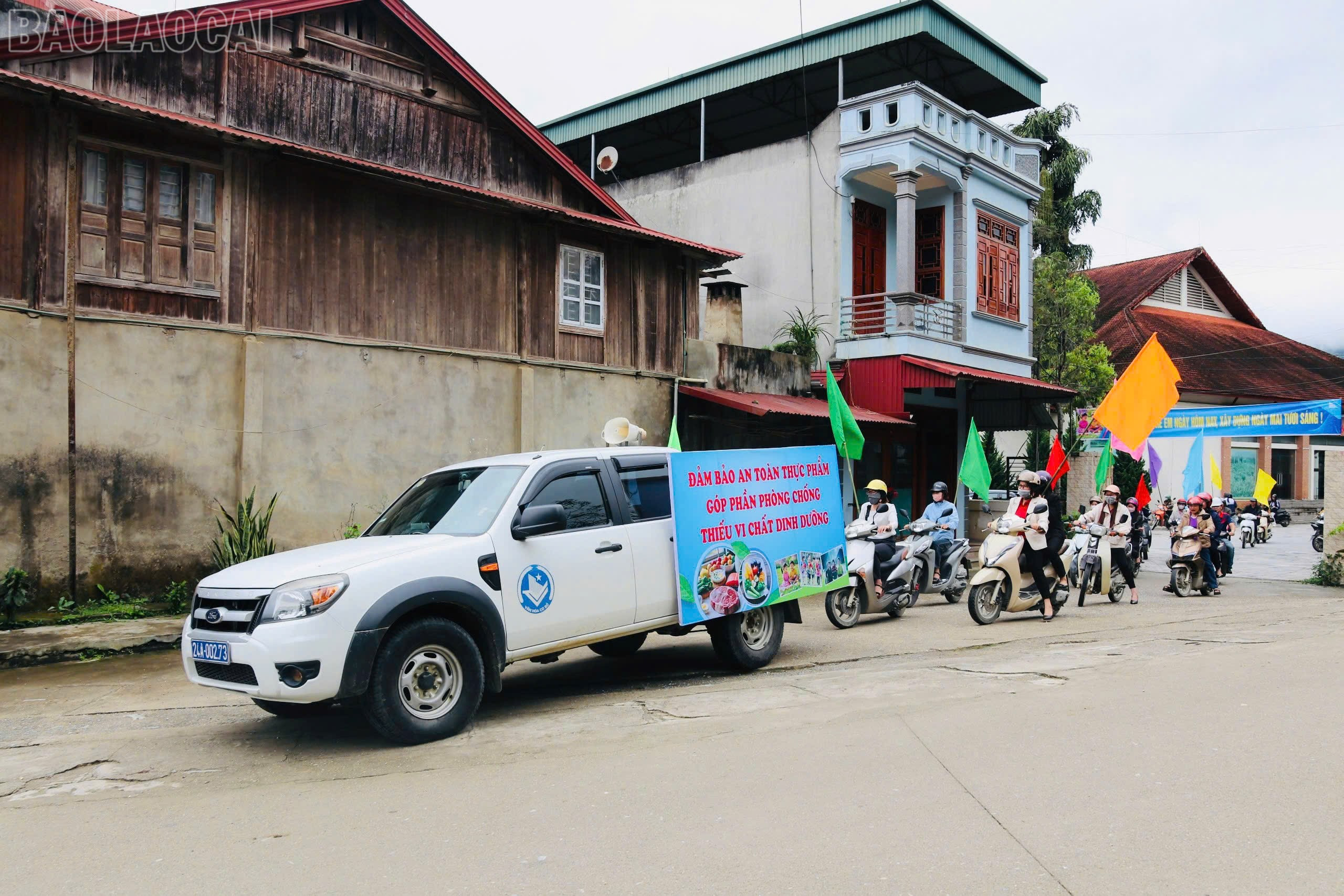 Diễu hành, cổ động, tuyên truyền hưởng ứng Tháng hành động vì trẻ em và Ngày vi chất dinh dưỡng 1 - 2/6/2025. baolaocai-tl_z6653850916775-3b0ef393f7594998138fbfdcca64c3cf.jpg