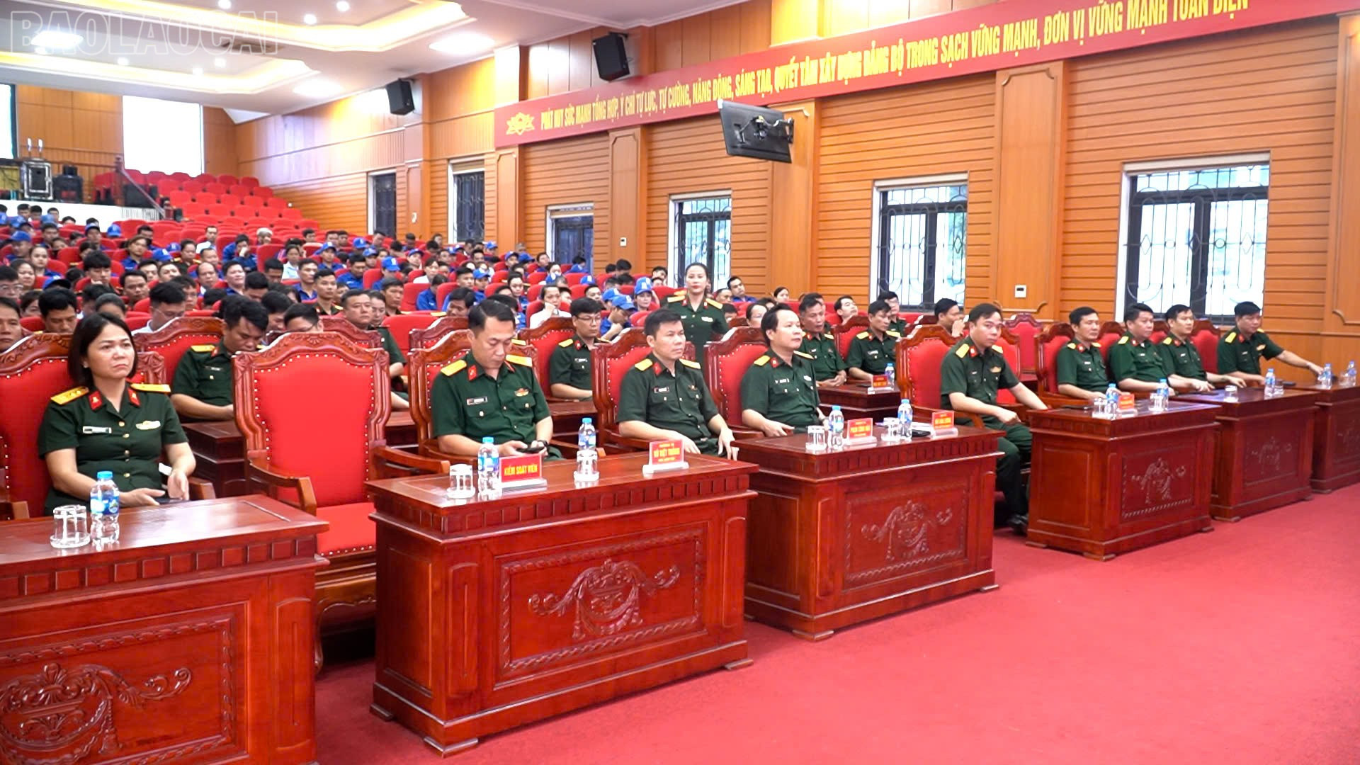 Đại biểu dự Lễ phát động. baolaocai-tl_z6774661988523-9c60ebf97cf80d63598af04c7024b013.jpg