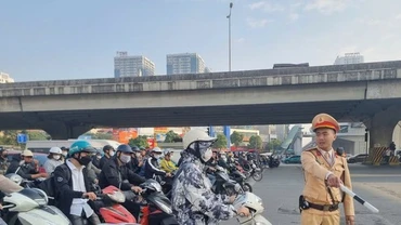 Từ 2025, vượt đèn đỏ, đi ngược chiều bị phạt tới 20 triệu đồng