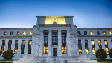 Fed điều chỉnh lãi suất, thị trường toàn cầu 'nín thở' chờ quyết định