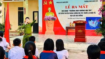 Báo động tình trạng ma túy xâm nhập học đường