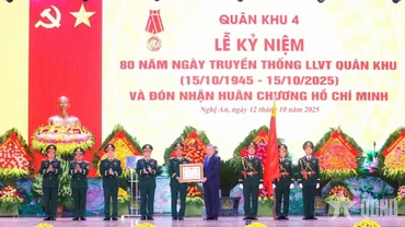 Tổng Bí thư Tô Lâm dự Lễ kỷ niệm 80 năm Ngày truyền thống Lực lượng vũ trang Quân khu 4