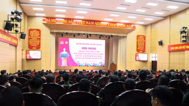 Bộ CHQS tỉnh Lào Cai sinh hoạt chính trị tư tưởng, nâng cao ý thức chấp hành pháp luật, kỷ luật cho cán bộ, chiến sĩ