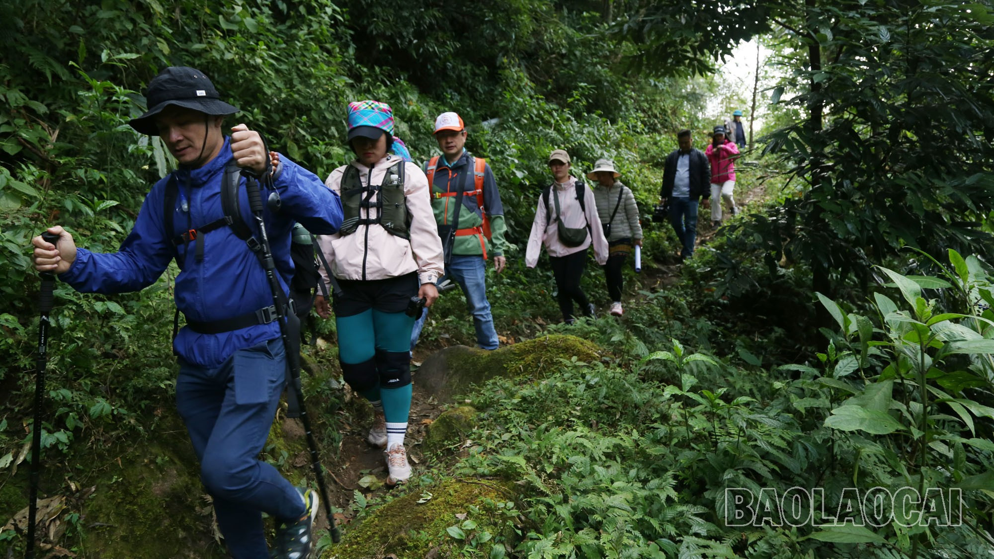Cung đường huyền thoại giữa núi rừng Tây Bắc