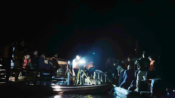  Chủ tịch UBND tỉnh chỉ đạo khẩn trương khắc phục vụ tai nạn giao thông đường thủy xảy ra trên hồ Thác Bà