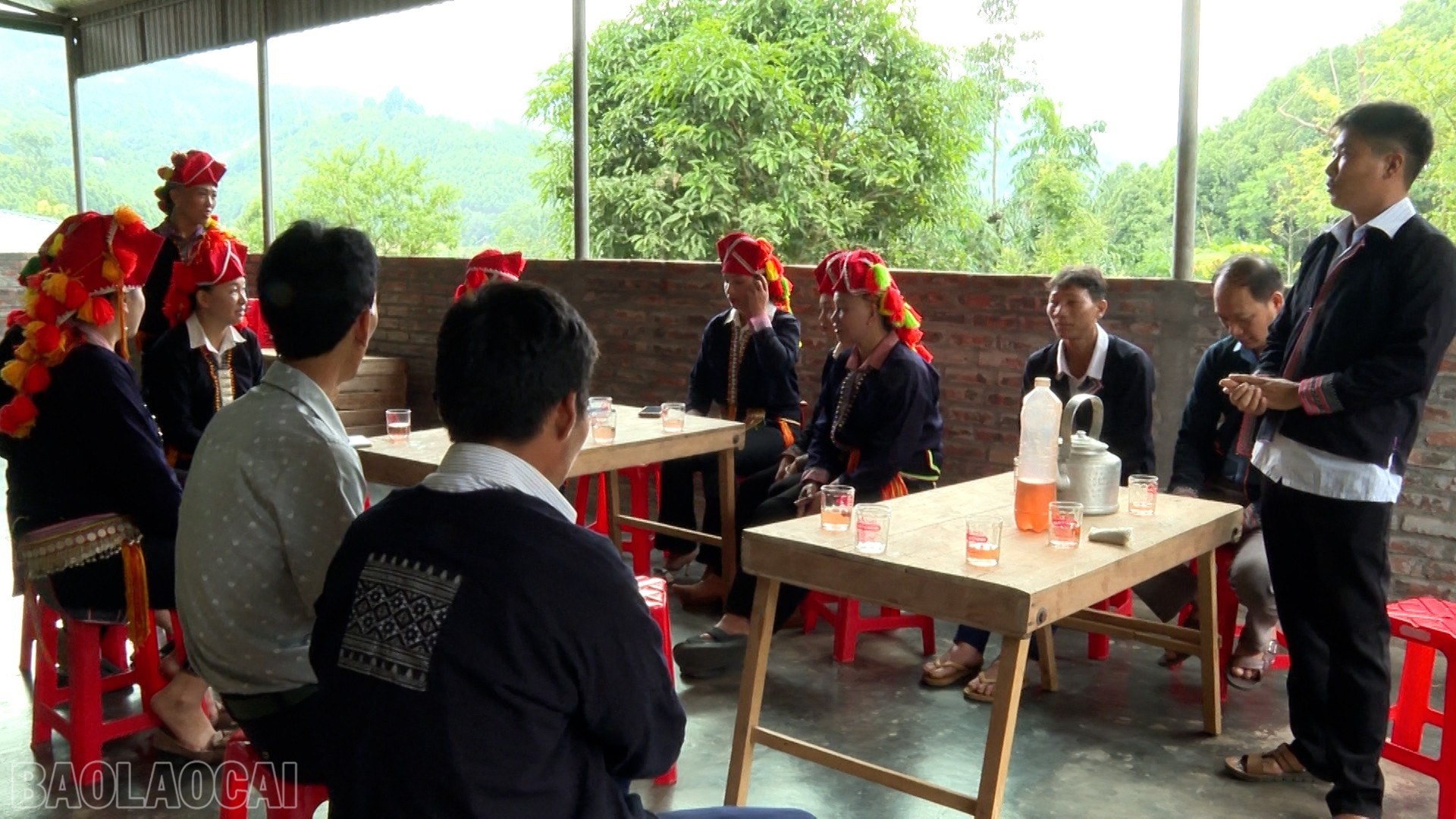 Mô hình "Gia đình hạnh phúc" tại thôn Hạ, xã Võ Lao. baolaocai-bl_gia-dinh.jpg