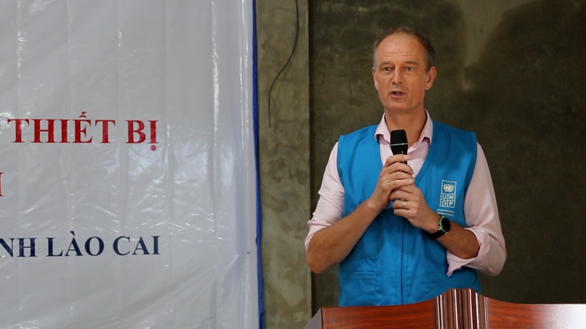 Ông Patrick Haverman phát biểu tại lễ bàn giao ban-giao-3.jpg