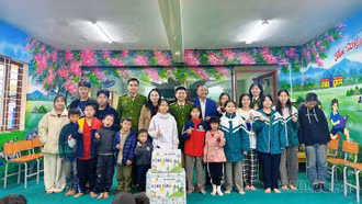 Công an phường Cam Đường triển khai chương trình “Sắc màu hy vọng - Thắp sáng tương lai”