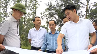 Phó Chủ tịch UBND tỉnh Nguyễn Thành Sinh kiểm tra tiến độ giải ngân, lập quy hoạch tại xã Yên Bình và Thác Bà