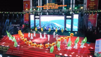 Giao lưu văn nghệ chào mừng dịp kỷ niệm 20 năm ngày thành lập thành phố Lào Cai