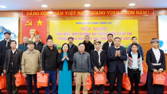 Gặp mặt, biểu dương 200 đại biểu người có uy tín trong đồng bào dân tộc thiểu số năm 2024