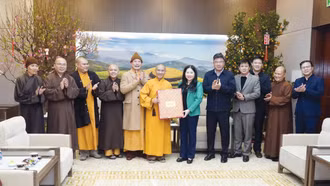 Ban Trị sự Giáo hội Phật giáo Việt Nam tỉnh Lào Cai chúc tết Tỉnh ủy, HĐND, UBND, Ủy ban MTTQ Việt Nam tỉnh