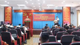 Khai giảng lớp cao cấp lý luận chính trị hệ không tập trung K71.B106