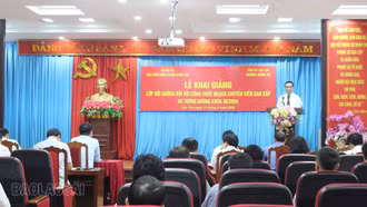 Khai giảng lớp bồi dưỡng đối với công chức ngạch chuyên viên cao cấp và tương đương năm 2024