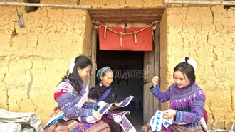  Đồng bào dân tộc thiểu số xã Sín Chéng giữ nghề truyền thống