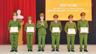 Công an phường Cầu Thia: 5 chỉ tiêu vượt kế hoạch năm 2025
