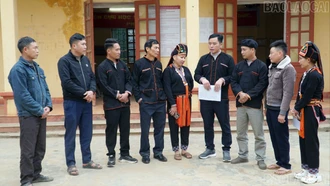 Xây dựng “Chi bộ 4 tốt” ở Khe Hóp