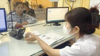 Rút ngắn thời gian cho người bệnh khi làm các thủ tục tại các cơ sở khám, chữa bệnh thông qua quét căn cước công dân.