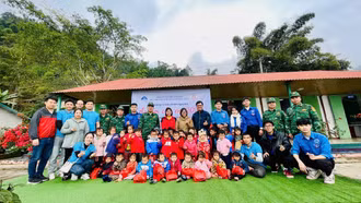 Chương trình “Áo ấm cho em 2024"