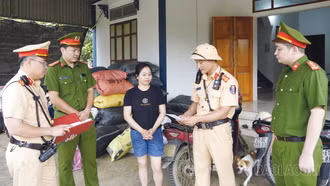 Giao thông nông thôn: Khi “mạch máu” cần thêm “rào chắn” an toàn