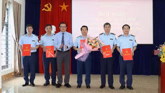 Công bố quyết định về công tác tổ chức cán bộ tại Chi cục Quản lý thị trường