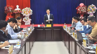 Đồng chí Triệu Tài Vinh – Phó Trưởng Ban Tuyên giáo và Dân vận Trung ương nắm tình hình Nhân dân và dư luận xã hội về đại hội đảng bộ các cấp tại xã Trạm Tấu