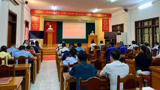 51 đảng viên mới được bồi dưỡng lý luận chính trị