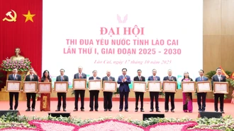 Đại hội Thi đua yêu nước tỉnh Lào Cai lần thứ I thành công tốt đẹp