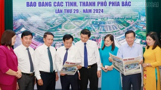 Hội thảo báo Đảng tuyên truyền cải thiện môi trường đầu tư kinh doanh, thúc đẩy tăng trưởng kinh tế