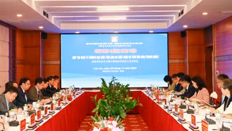 Hội đàm Hợp tác kinh tế thương mại giữa tỉnh Lào Cai (Việt Nam) và tỉnh Vân Nam (Trung Quốc)