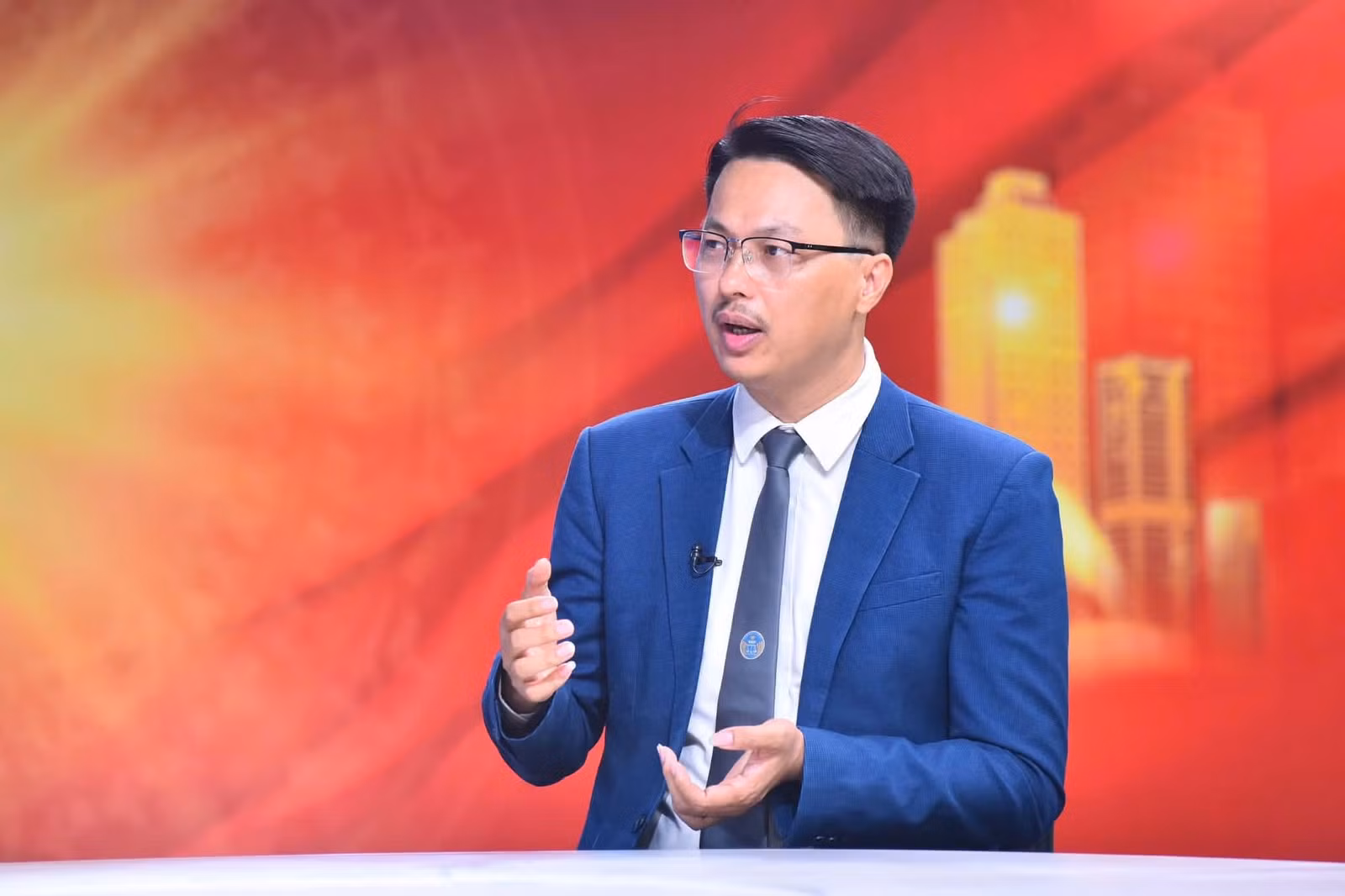 Luật sư Đặng Văn Cường (Đoàn Luật sư thành phố Hà Nội) cho biết, các giang hồ mạng gây ảnh hưởng tiêu cực đến môi trường văn hóa trên không gian mạng. Ảnh: Văn Tuyến