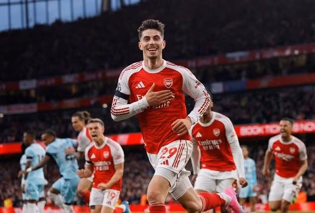 Arsenal đứng trước ngưỡng cửa tạo nên mùa giải vĩ đại nhất lịch sử CLB. (Ảnh: Reuters)