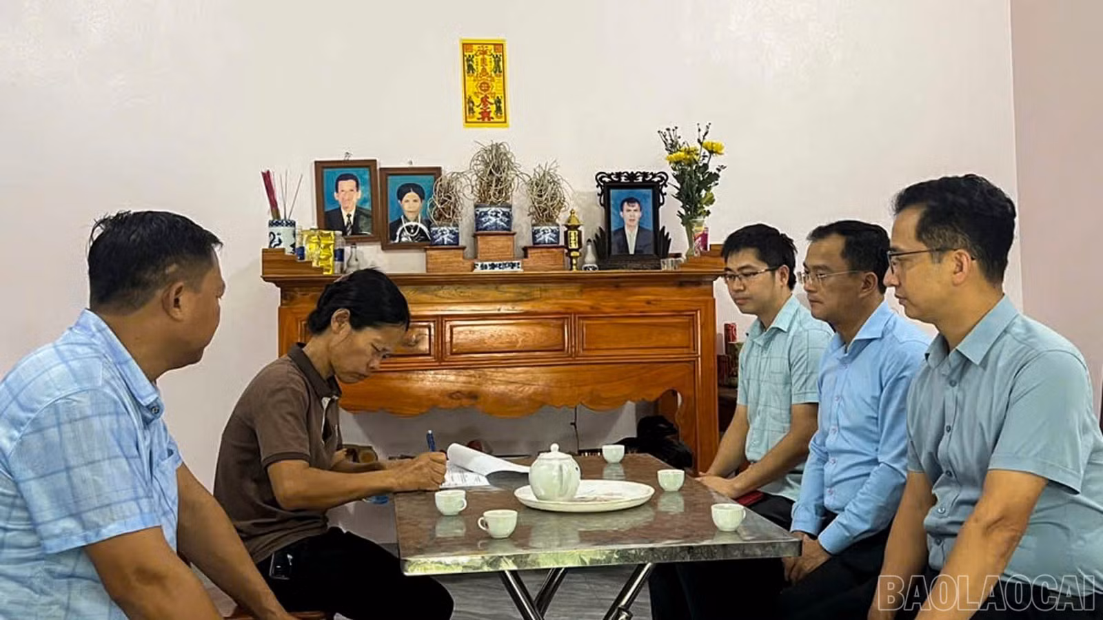 baolaocai-br_hotro1.jpg