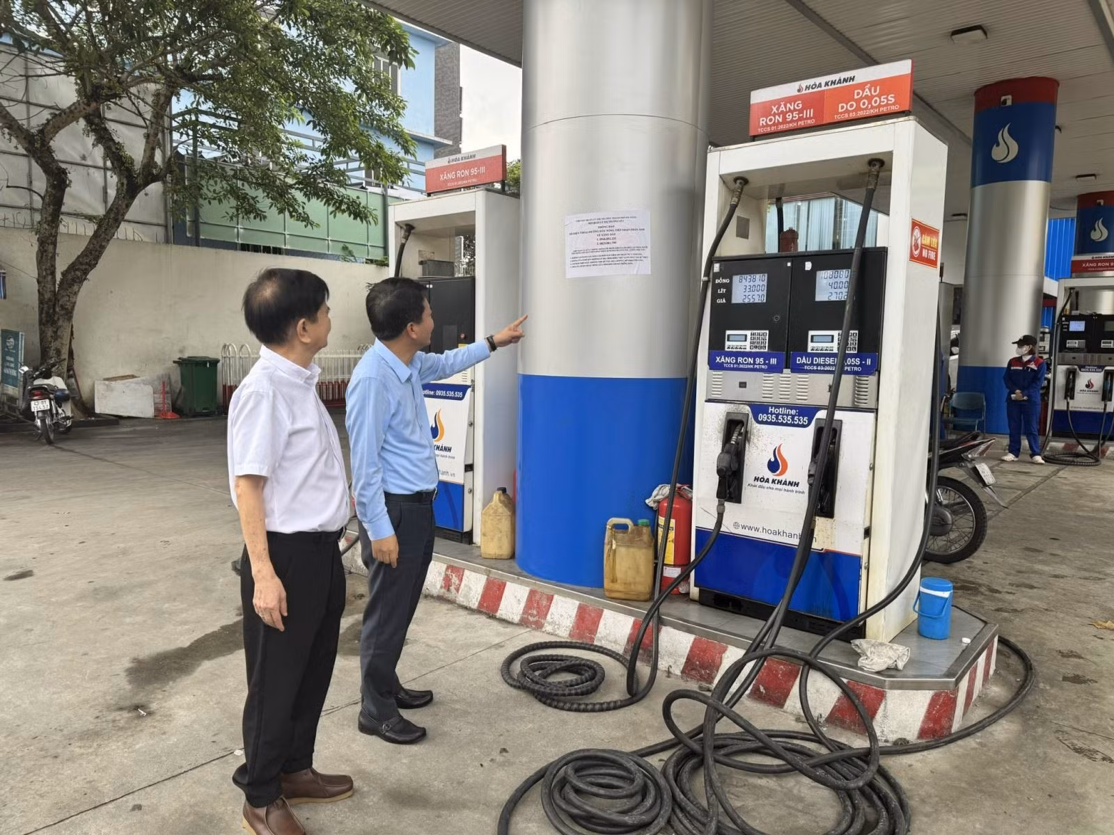 Kiểm tra thực tế tại các cây xăng.