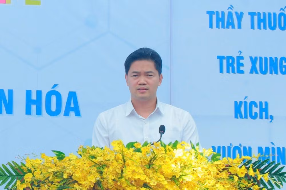 Thứ trưởng thường trực Bộ Y tế Vũ Mạnh Hà phát biểu chỉ đạo tại chương trình.