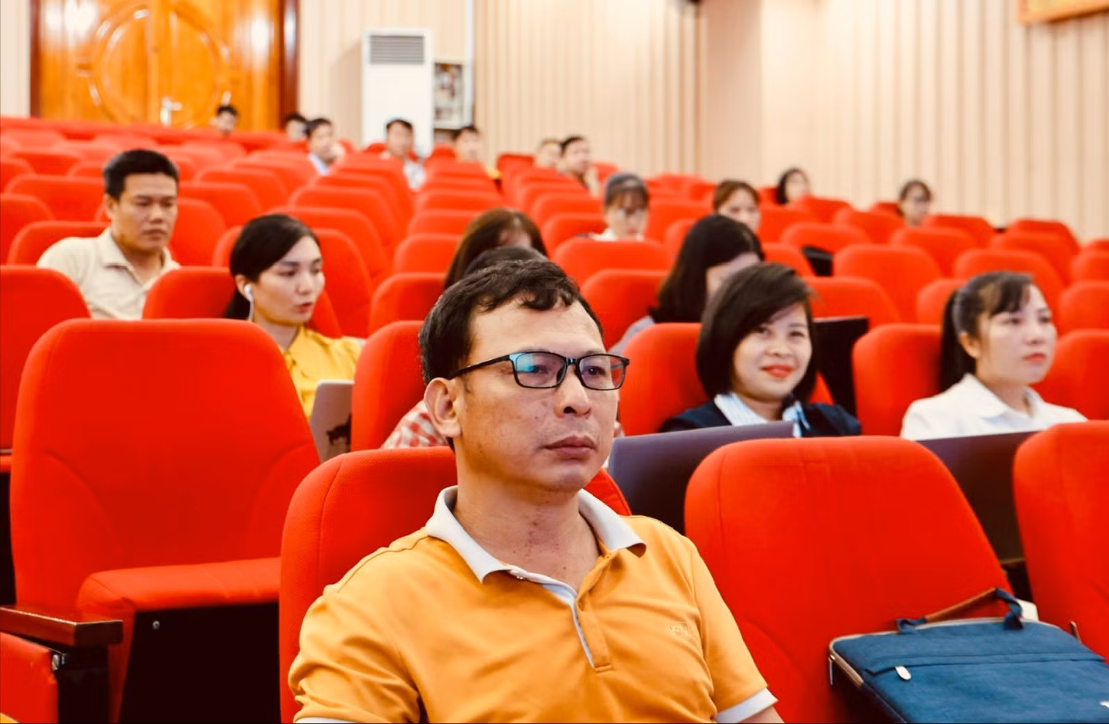 Các đại biểu dự hội nghị tập huấn.