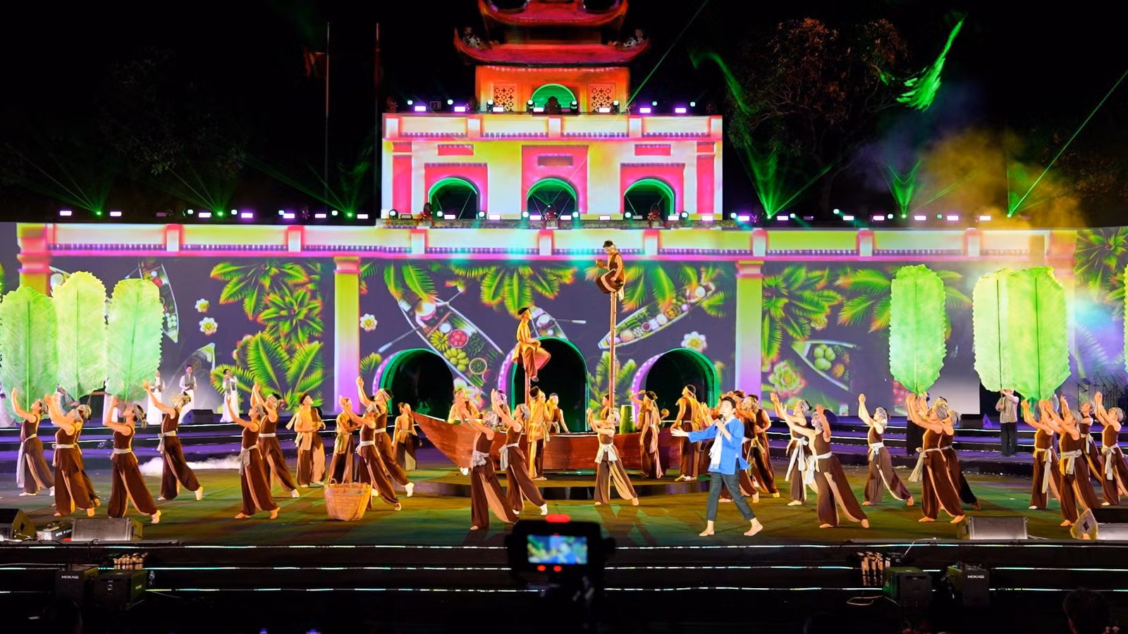 Tiết mục "Bài ca đất phương Nam".