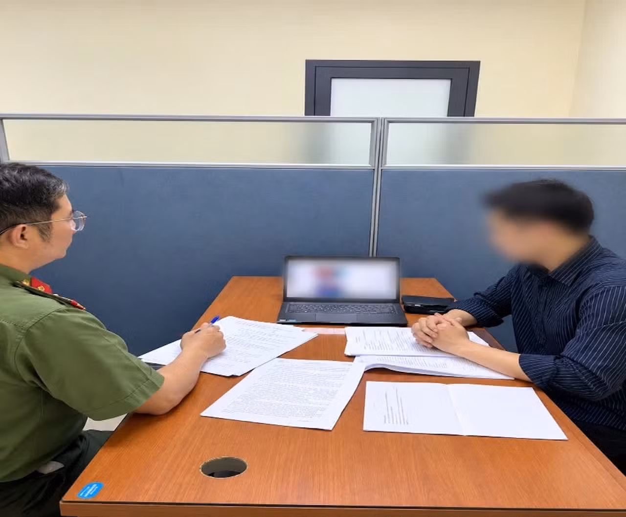 Trường hợp vi phạm làm việc tại cơ quan công an.