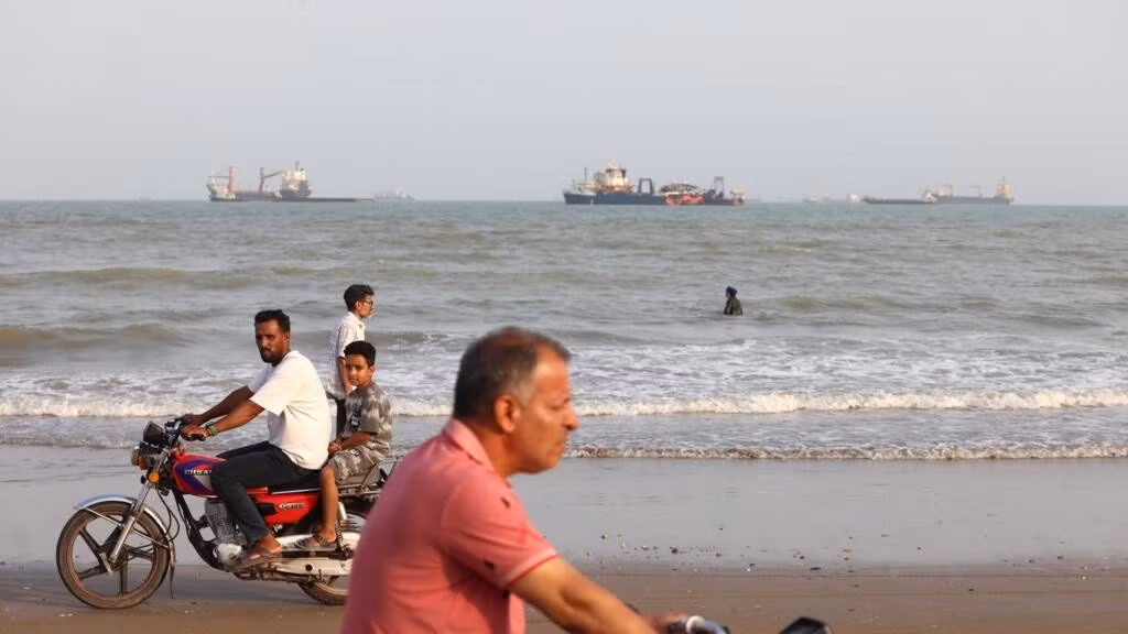 Mỹ tiến hành cuộc tấn công nhằm vào một hòn đảo ở eo biển Hormuz ngày 30/8, đánh dấu lần đầu tiên nước này không kích Iran trong một tháng qua. (Ảnh: AFP)