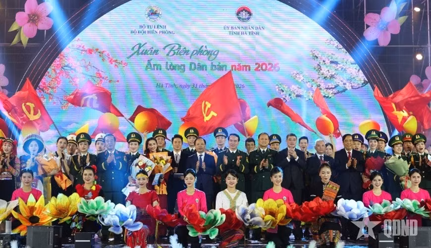 Các đại biểu tham gia Chương trình “Xuân Biên phòng ấm lòng dân bản” năm 2026, tại khu vực biên giới tỉnh Hà Tĩnh.