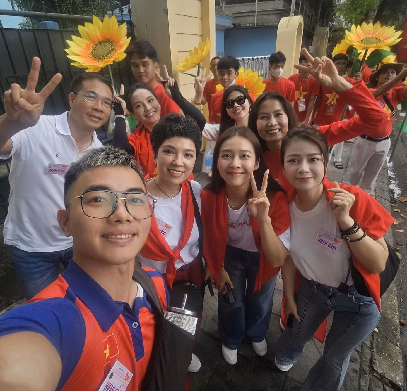 Tại A80, Phạm Phước Hưng là một trong 10 gương mặt tiêu biểu của ngành thể thao tham gia vào khối diễu hành văn hóa - thể thao.